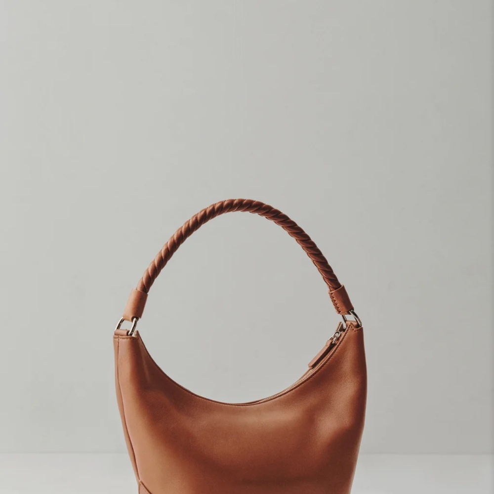 Jenni Kayne crescent shoulder bag brand new!